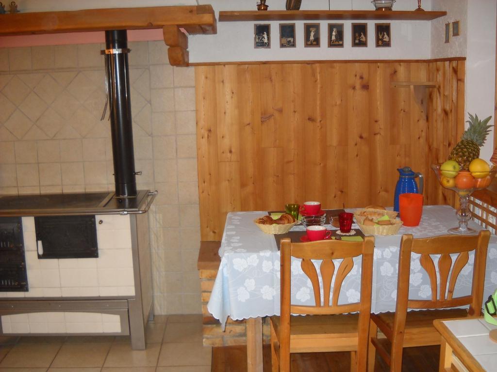 B&B Artemia Trento Luaran gambar